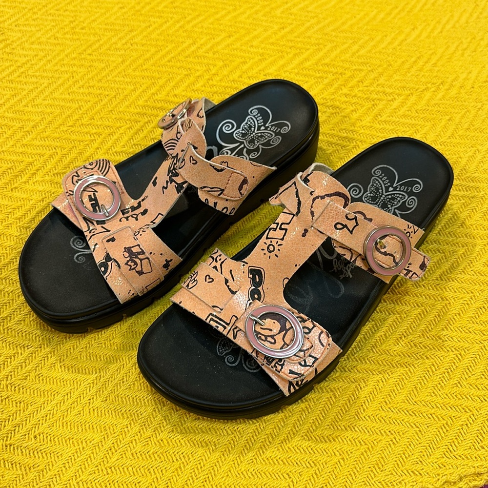 Algeria sandals